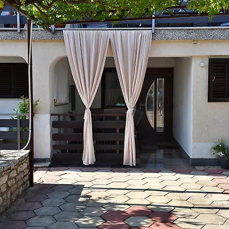 아파트 Vretenar *